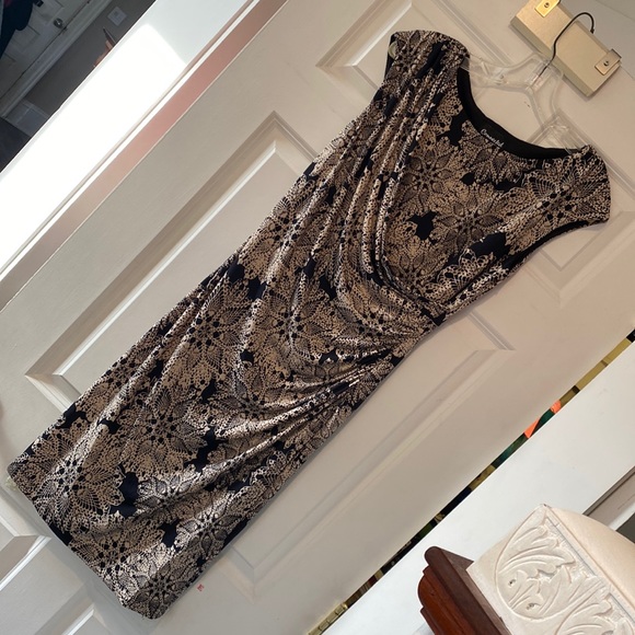 Connected 8 tan black lace dress Faux wrap cinched waist slimming split - Picture 2 of 11